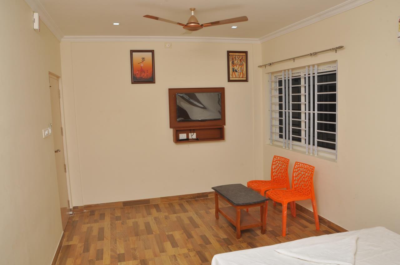Altis Lodge Erode Extérieur photo