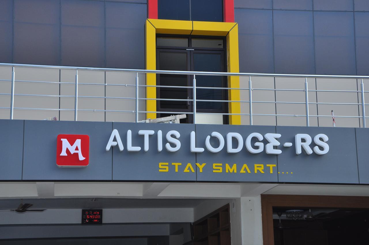 Altis Lodge Erode Extérieur photo